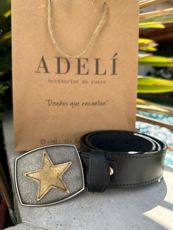 Hebilla diseño estrella cuero negro