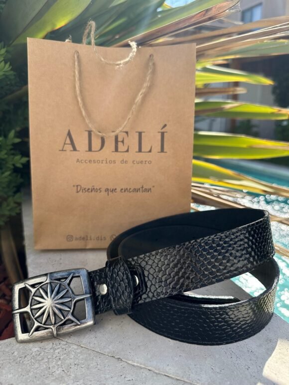 Hebilla diseño sol charol cuero negro