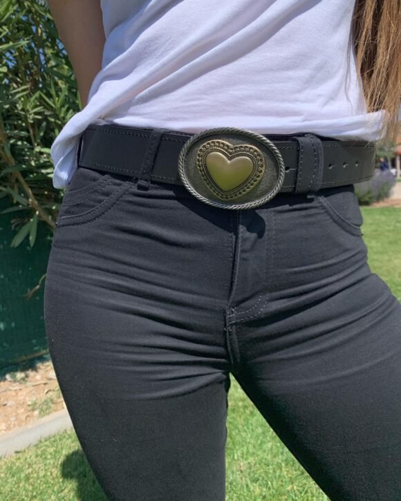 Hebilla diseño corazón dorado esfera plata cuero negro - Imagen 2